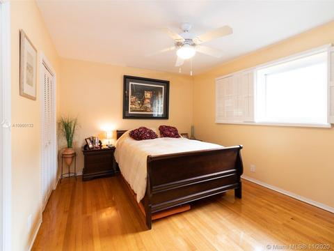 9565 Carlyle Ave, Surfside, FL 33154 photo 13