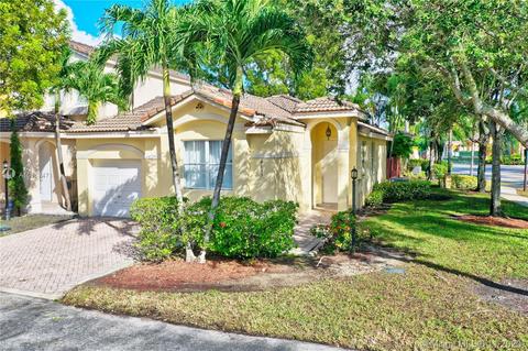 Blue Heron Lake Doral Real Estate 45 Homes For Sale In Blue Heron Lake Doral Fl Movoto