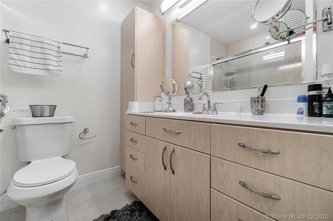 Undisclosed, Hialeah, FL 33012 photo 20