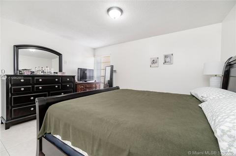 Undisclosed, Hialeah, FL 33012 photo 16