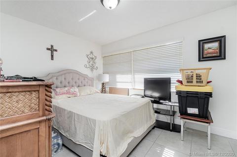 Undisclosed, Hialeah, FL 33012 photo 17