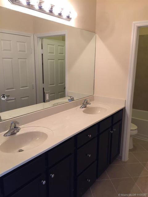 3473 W 86th Ter, Hialeah, FL 33018 photo 11