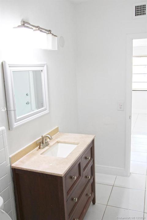 560 E 53rd St, Hialeah, FL 33013 photo 23