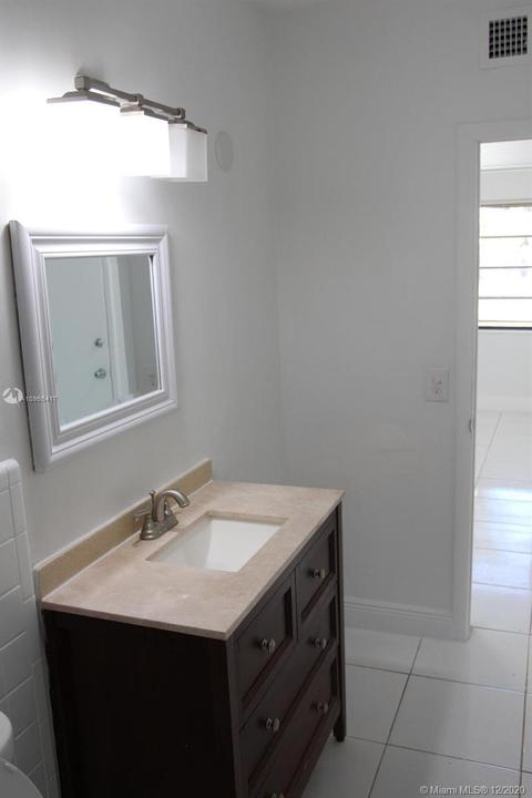 560 E 53rd St, Hialeah, FL 33013 photo 22