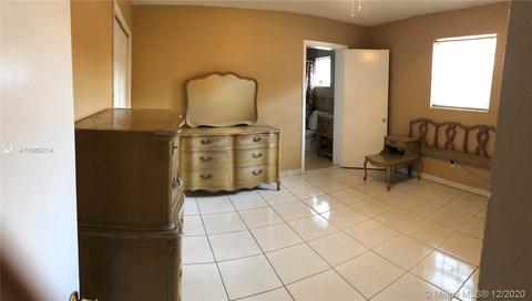 4854 E 9th Ct, Hialeah, FL 33013 photo 11