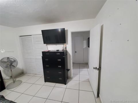 45 E 11 St #8, Hialeah, FL 33010 photo 9