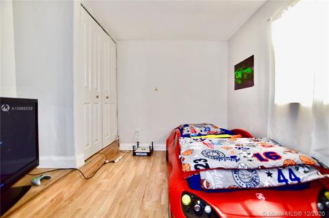 754 E 23rd St, Hialeah, FL 33013 photo 18
