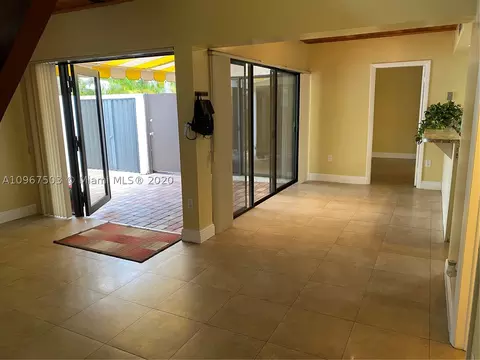 6386 Jack Rabbit Ln, Miami Lakes, FL 33014 photo 4