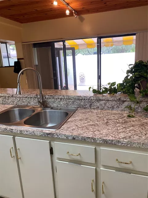6386 Jack Rabbit Ln, Miami Lakes, FL 33014 photo 11