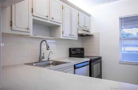 7867 Golf Cir Dr #304, Margate, FL 33063 photo 4