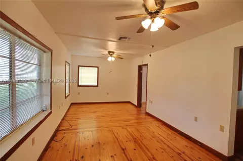 909 SW 7th Ave, Okeechobee, FL 34974 photo 7