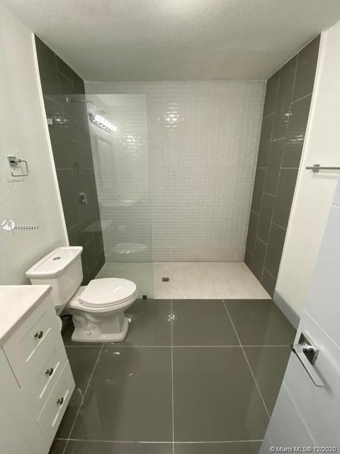 3840 E 8th Ln, Hialeah, FL 33013 photo 8