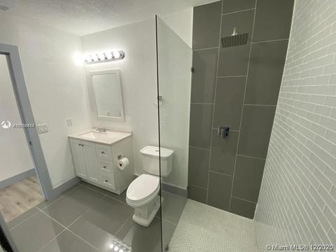 3840 E 8th Ln, Hialeah, FL 33013 photo 9