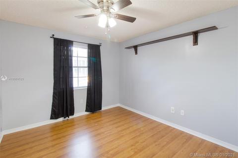 7405 Coldstream Dr, Hialeah, FL 33015 photo 14