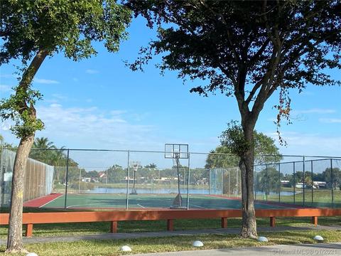 7405 Coldstream Dr, Hialeah, FL 33015 photo 28