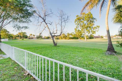 7405 Coldstream Dr, Hialeah, FL 33015 photo 5
