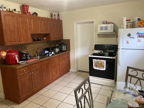 33 E 60th St, Hialeah, FL 33013 photo 9