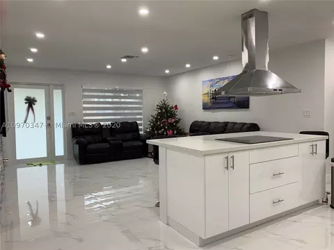 18031 NW 48th Pl, Miami Gardens, FL 33055 photo 1