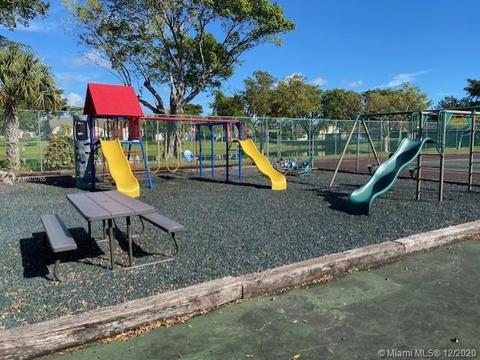 1000 E Lakes Dr, Pompano Beach, FL 33064 photo 67
