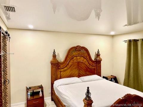 1000 E Lakes Dr, Pompano Beach, FL 33064 photo 12