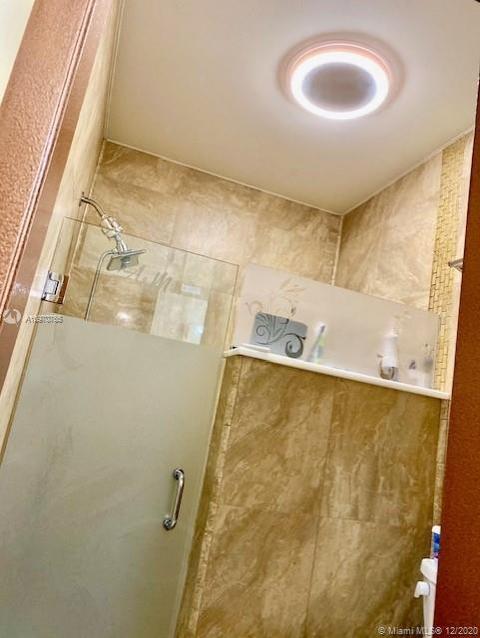 1000 E Lakes Dr, Pompano Beach, FL 33064 photo 20