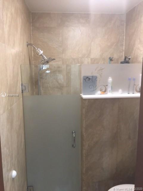 1000 E Lakes Dr, Pompano Beach, FL 33064 photo 21