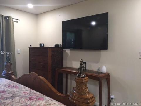1000 E Lakes Dr, Pompano Beach, FL 33064 photo 10