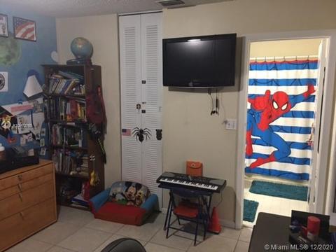 1000 E Lakes Dr, Pompano Beach, FL 33064 photo 36