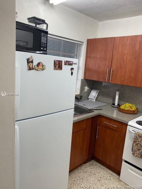 380 E 35th St #2124, Hialeah, FL 33013 photo 3