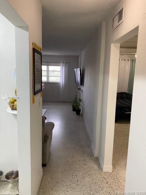 380 E 35th St #2124, Hialeah, FL 33013 photo 5