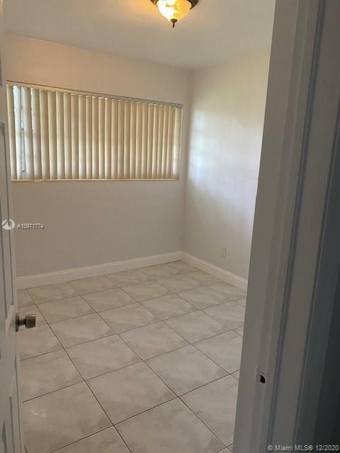 5355 W 10th Ave, Hialeah, FL 33012 photo 10