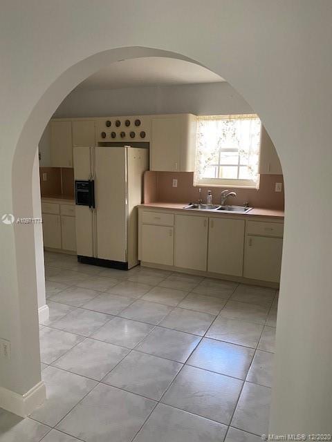 5355 W 10th Ave, Hialeah, FL 33012 photo 22