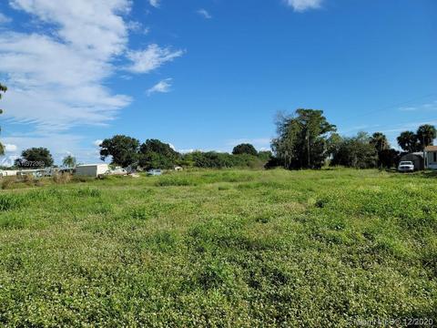 1415 Linda Rd, Bulkhead Ridge, FL 34974 photo 1