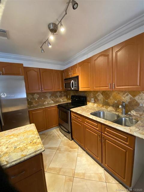 190 SE 5th Ave, Hialeah, FL 33010 photo 5
