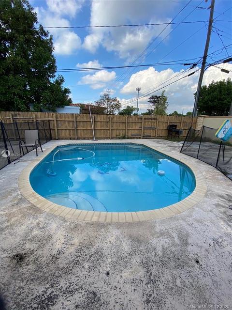 190 SE 5th Ave, Hialeah, FL 33010 photo 4
