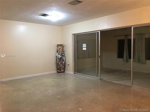 590 W 63rd St, Hialeah, FL 33012 photo 10