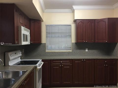 590 W 63rd St, Hialeah, FL 33012 photo 3
