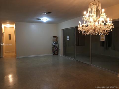590 W 63rd St, Hialeah, FL 33012 photo 8