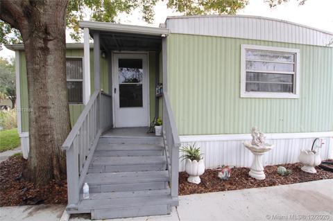 1104 20th St, Okeechobee, FL 34974 photo 2