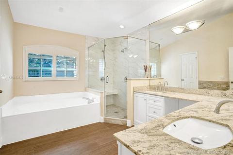 2723 Oakbrook Dr, Weston, FL 33332 photo 17