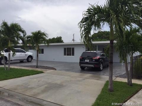 561 E 43rd St, Hialeah, FL 33013 photo 1