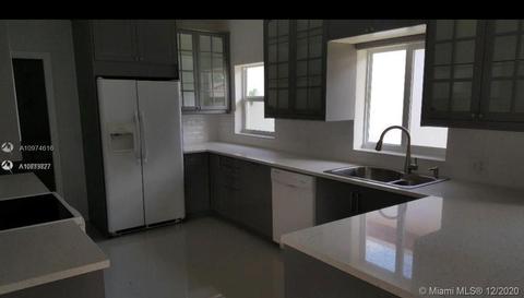 9265 Carlyle Ave, Surfside, FL 33154 photo 6