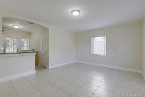 910 Sultan Ave, Opa Locka, FL 33054 photo 4