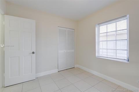 910 Sultan Ave, Opa Locka, FL 33054 photo 21
