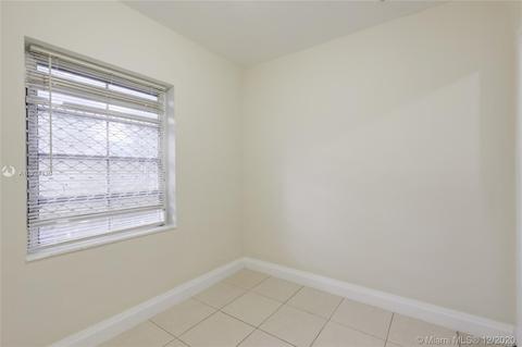 910 Sultan Ave, Opa Locka, FL 33054 photo 17