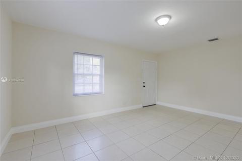 910 Sultan Ave, Opa Locka, FL 33054 photo 7