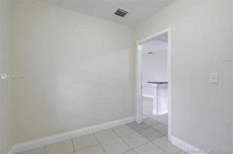 910 Sultan Ave, Opa Locka, FL 33054 photo 15