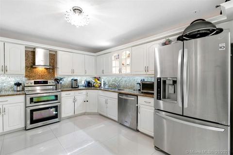 8877 Collins Ave #204, Surfside, FL 33154 photo 5