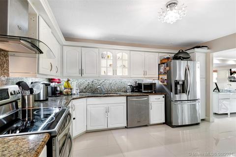 8877 Collins Ave #204, Surfside, FL 33154 photo 6