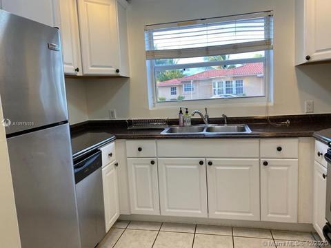 420 88th St, Surfside, FL 33154 photo 4